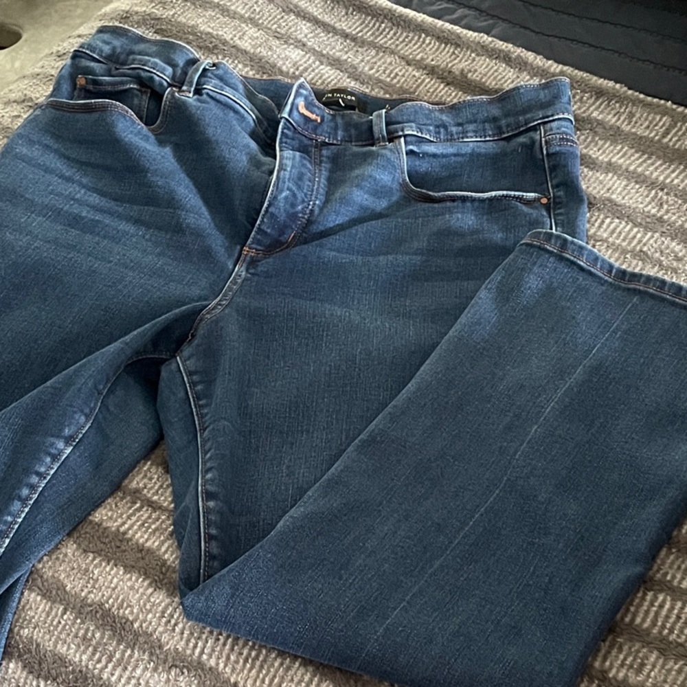 Ann Taylor women's Deep Blue Straight Jeans